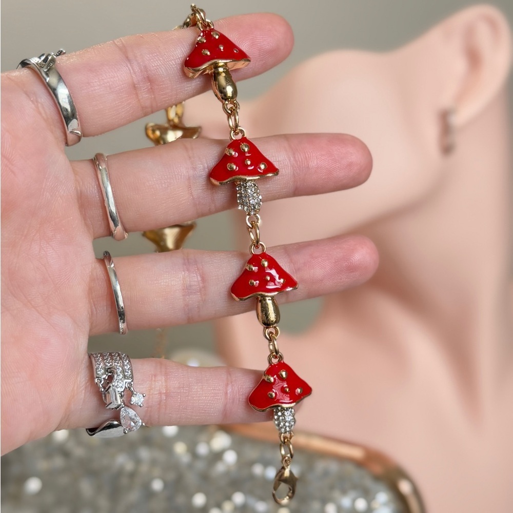 ⚜️🍄 Red Mushrooms Charm Bracelet With Zirconia ❤️🔥💎 - Picture 1 of 6
